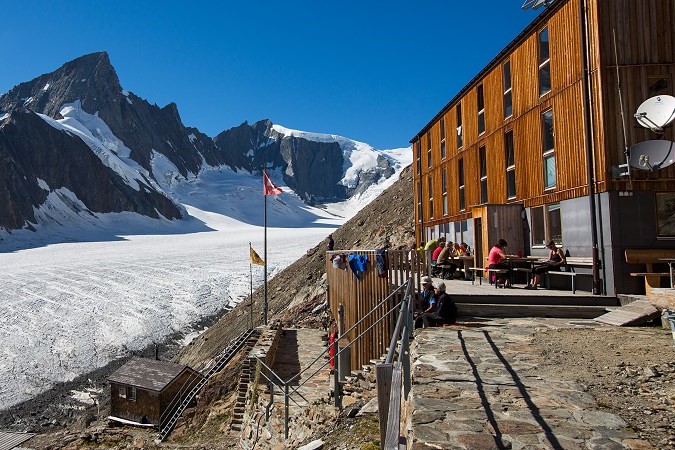 Finsteraarhornhütte